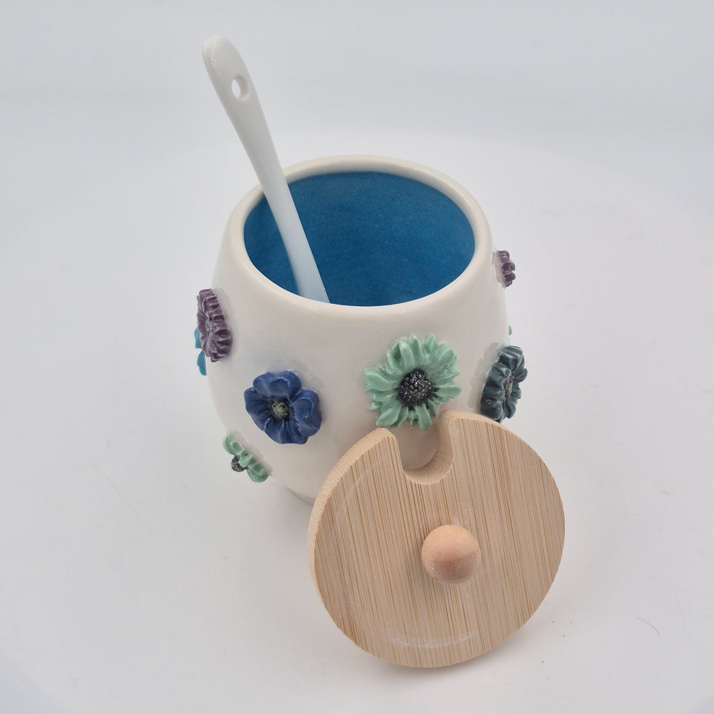 Flower mug in porcelain clay (height 9 cm, 2.5 dl)
